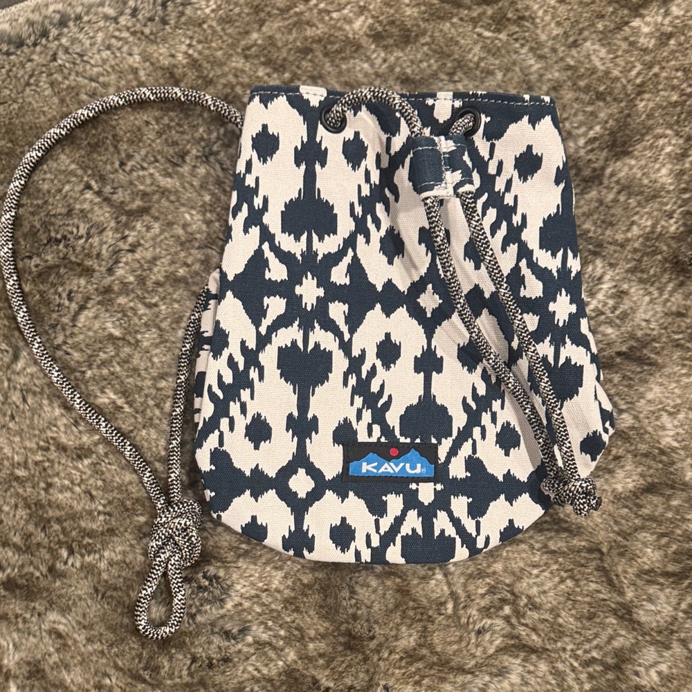 KAVU Black and White Ikat Women's Backpack